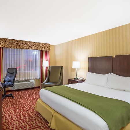 Holiday Inn Express Layton - I-15 By Ihg Exterior photo