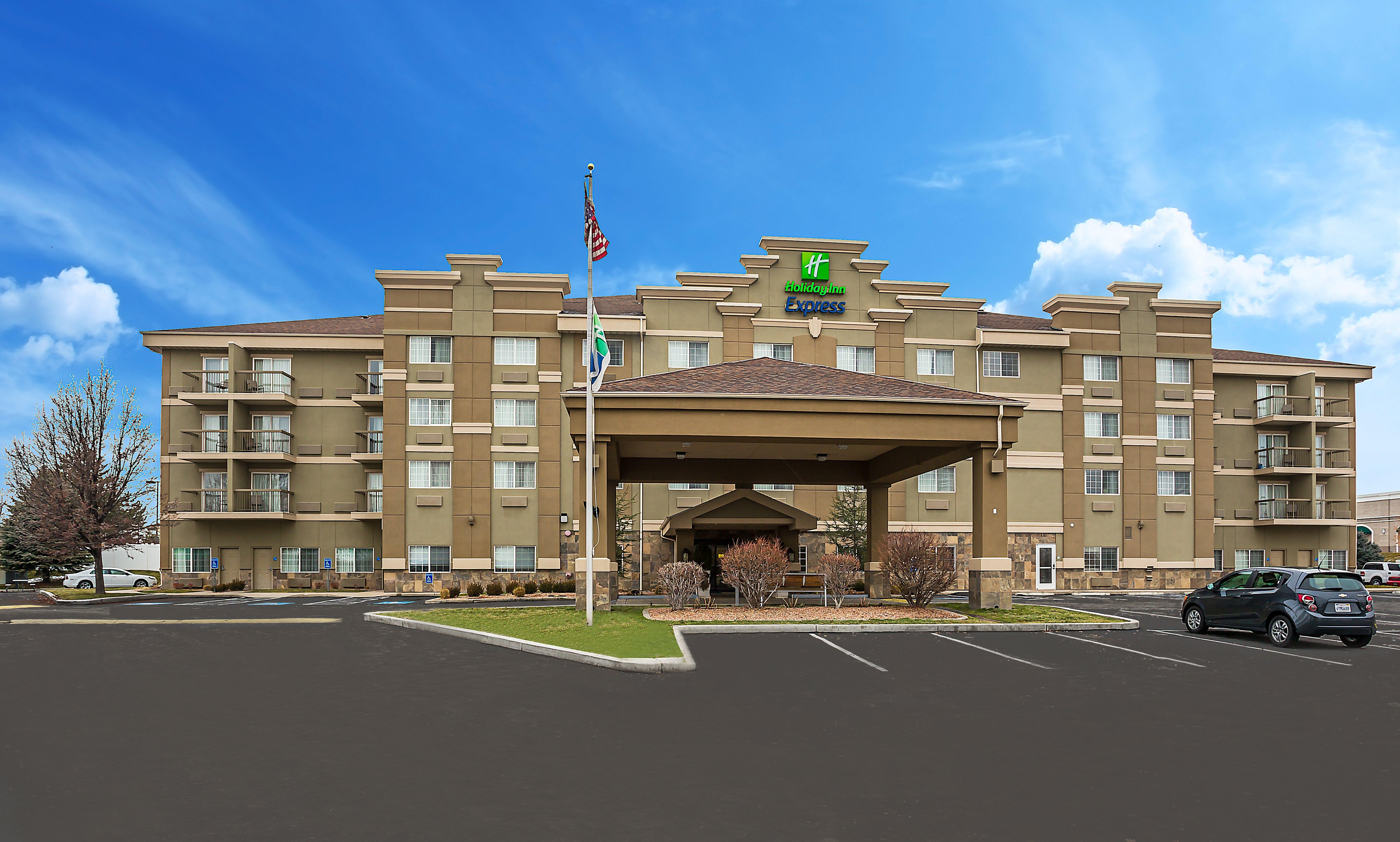 Holiday Inn Express Layton - I-15 By Ihg Exterior photo