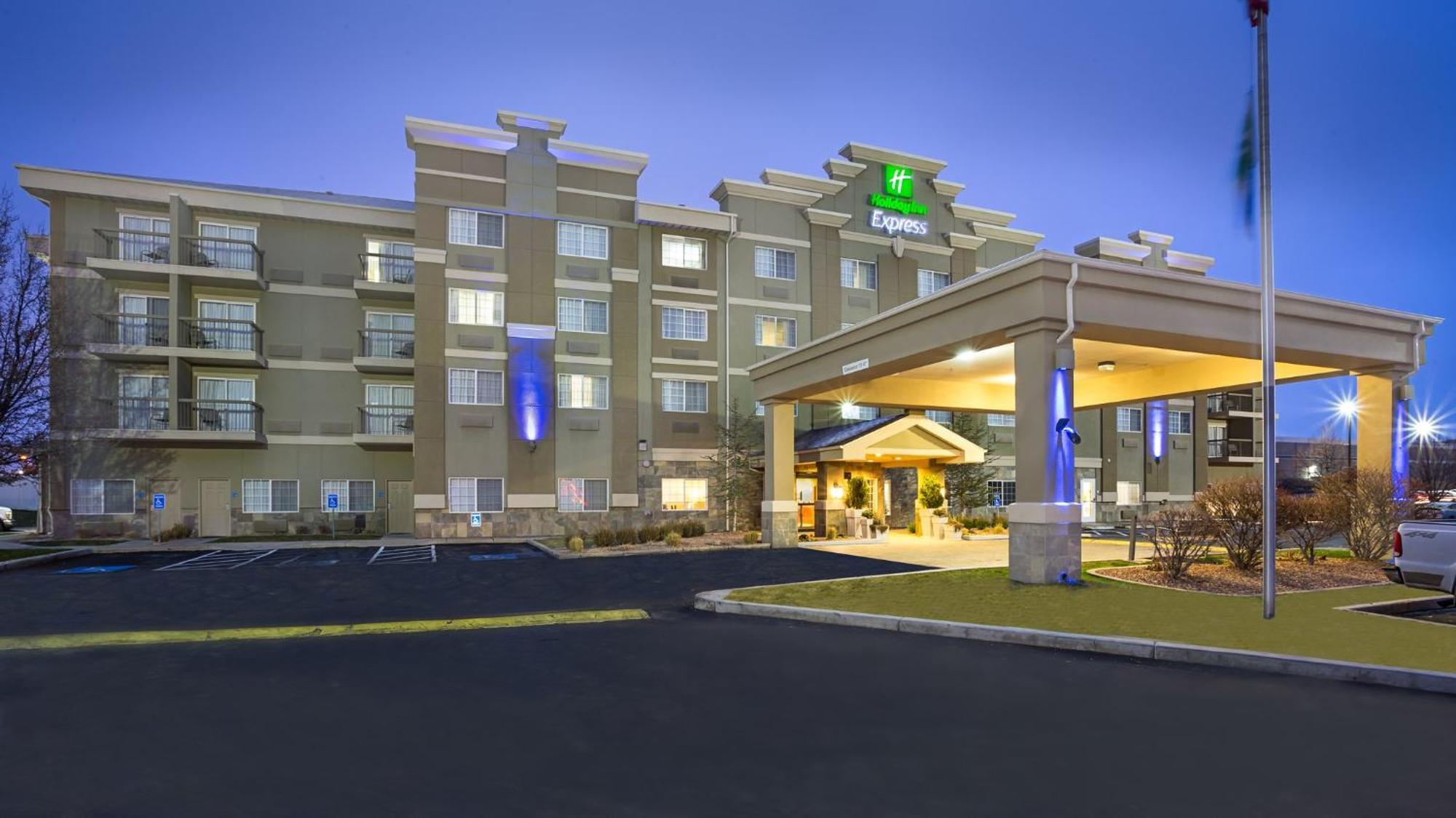Holiday Inn Express Layton - I-15 By Ihg Exterior photo